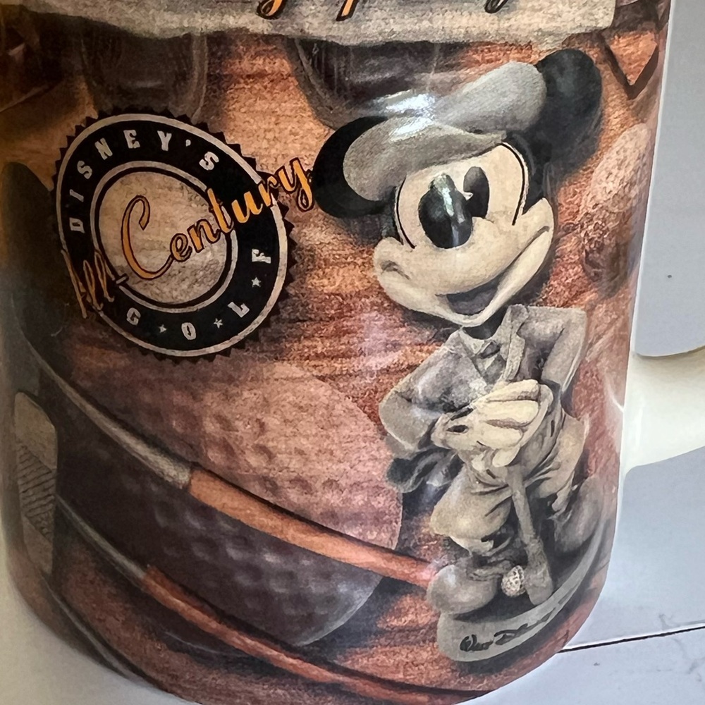 Walt Disney's Mug Century Of Legends Mickey Mouse Golf Baseball - Picture 4 of 5